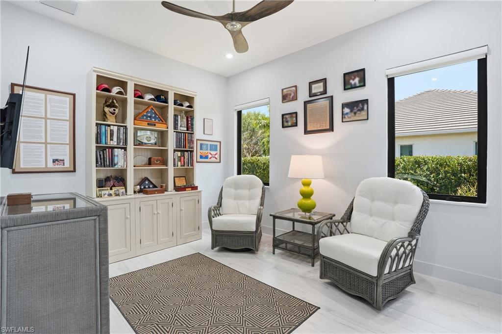 THE CAYS - Residential