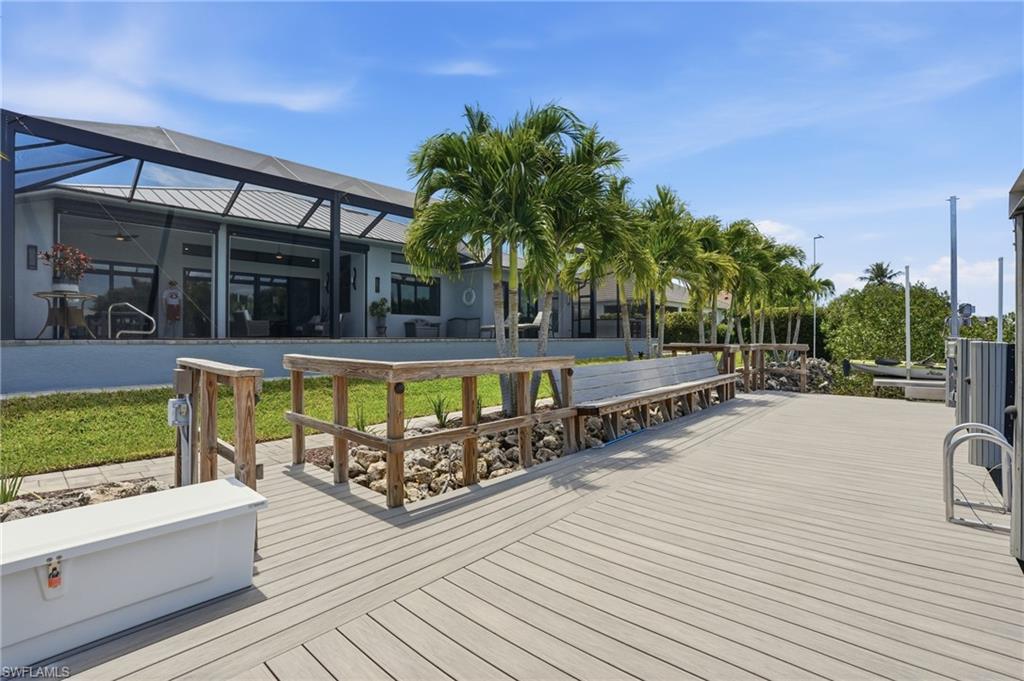 THE CAYS - Residential