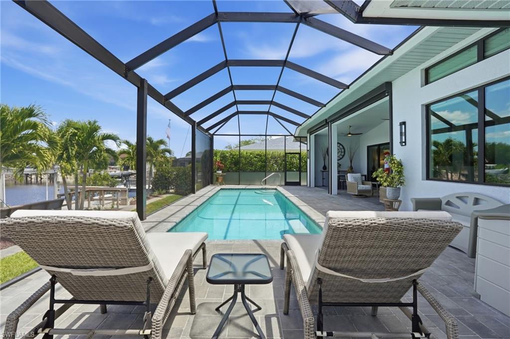 THE CAYS - Residential