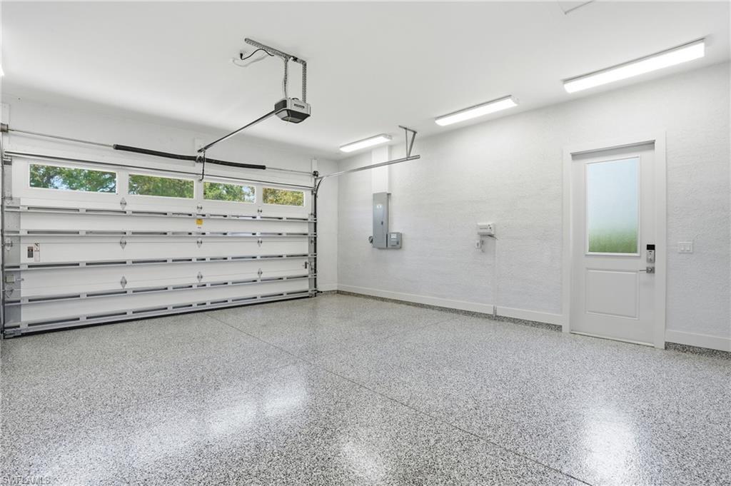 THE CAYS - Residential