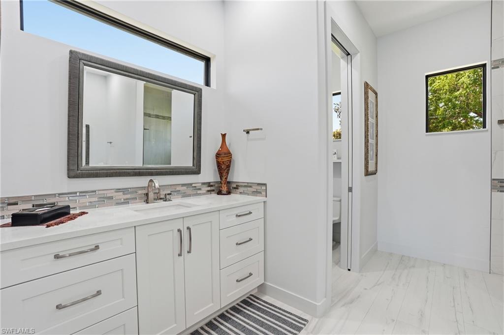 THE CAYS - Residential