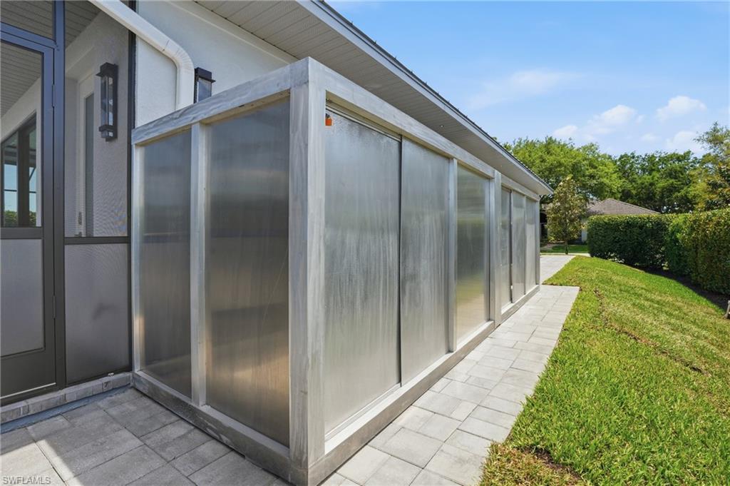 THE CAYS - Residential