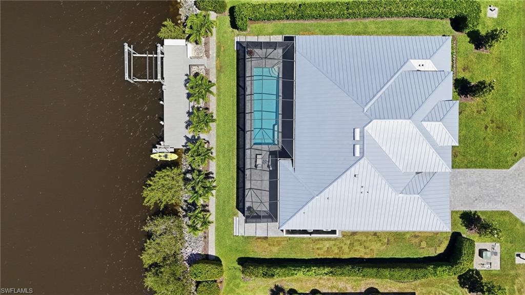 THE CAYS - Residential