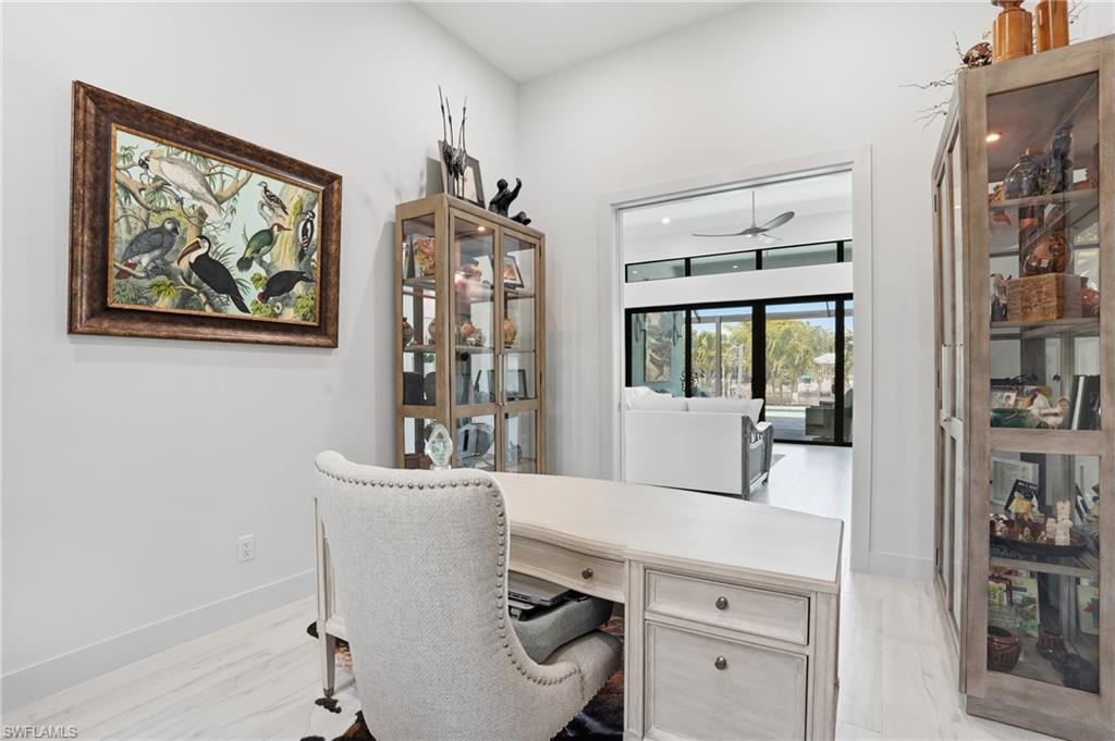 THE CAYS - Residential