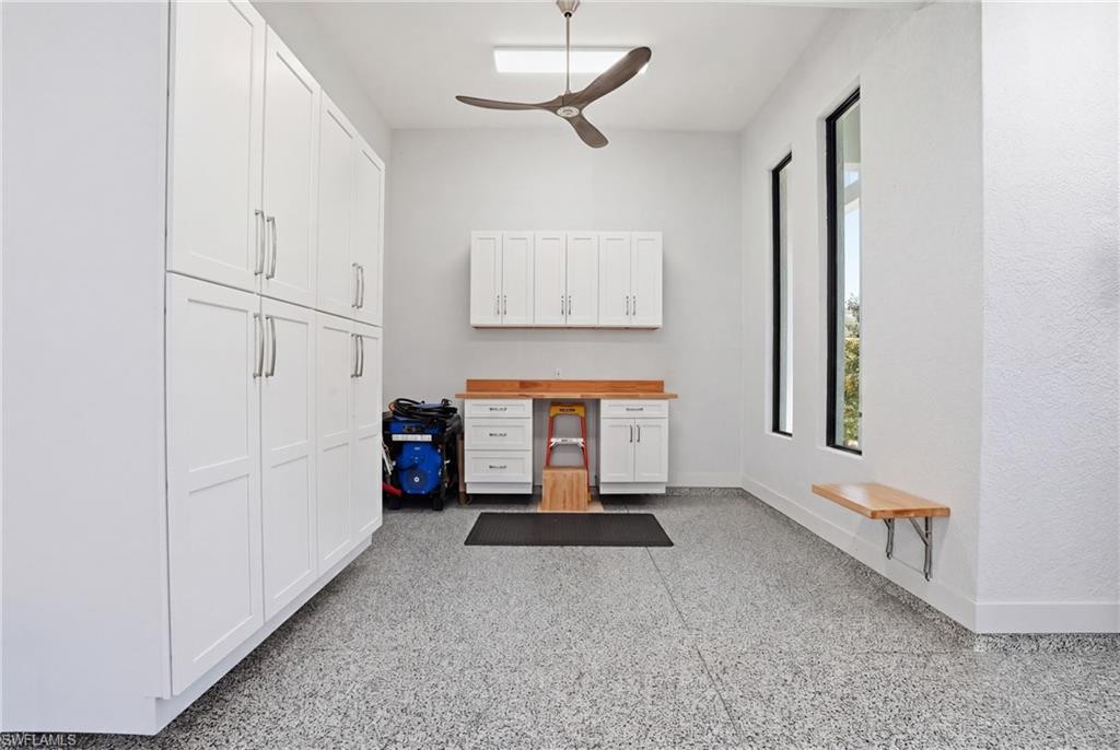 THE CAYS - Residential