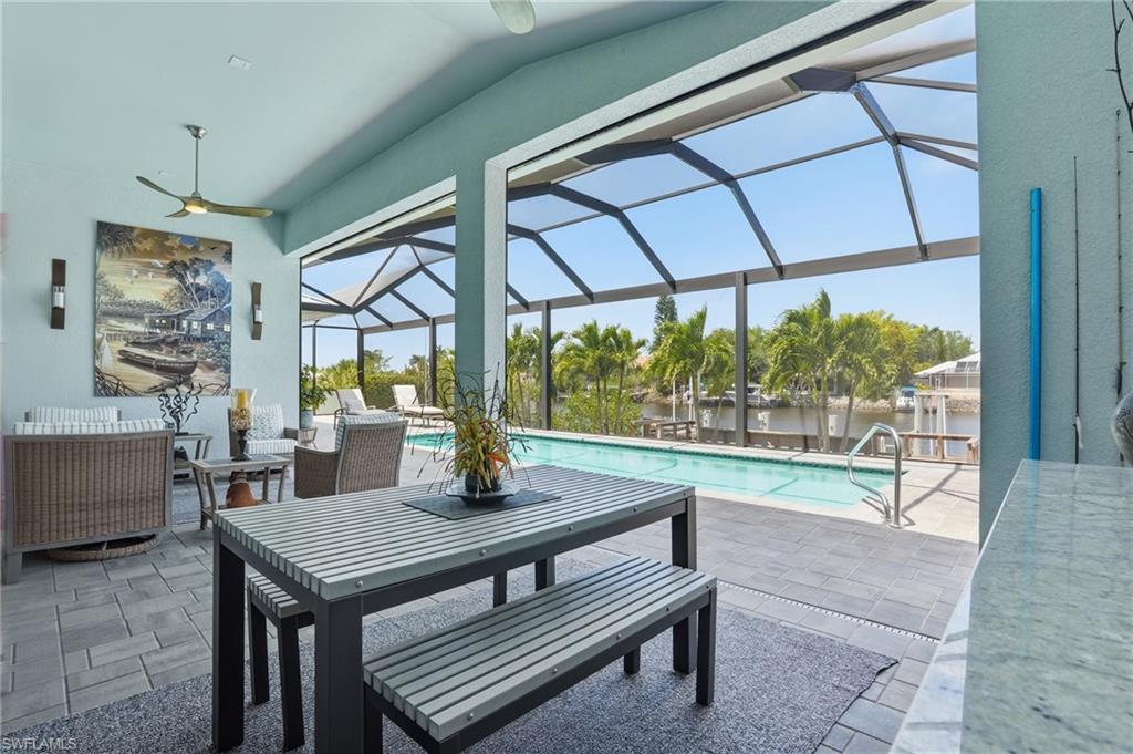 THE CAYS - Residential