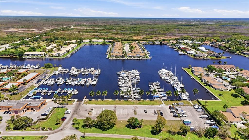 THE CAYS - Residential