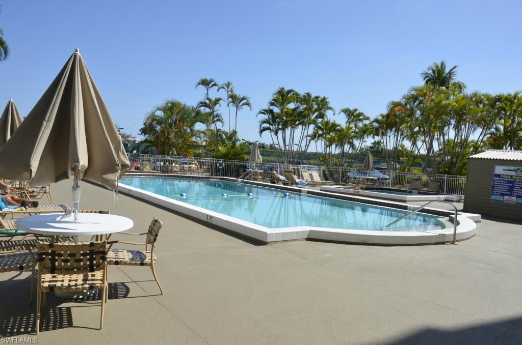 BEACH AND TENNIS CLUB - Residential