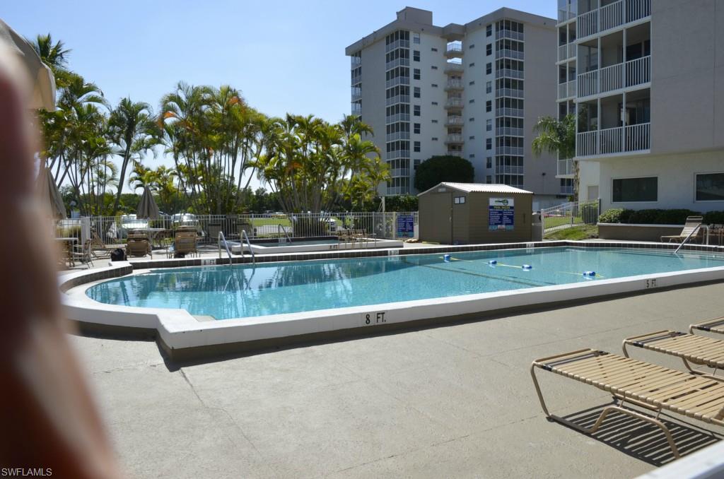 BEACH AND TENNIS CLUB - Residential