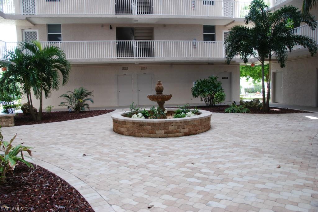 BEACH AND TENNIS CLUB - Residential