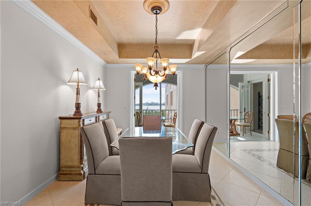 2000 Royal Marco WAY 2-407