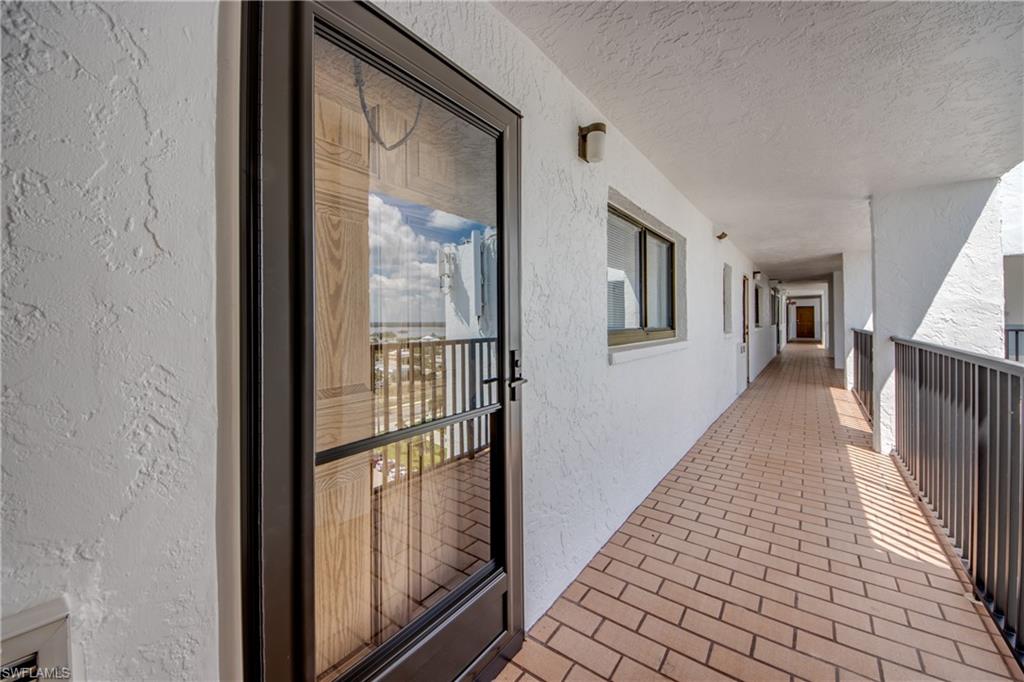 SUNSET CONDO - Residential
