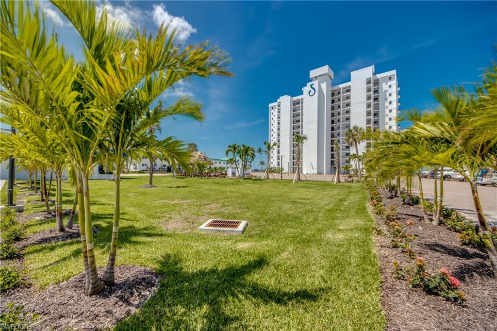 SUNSET CONDO - Residential