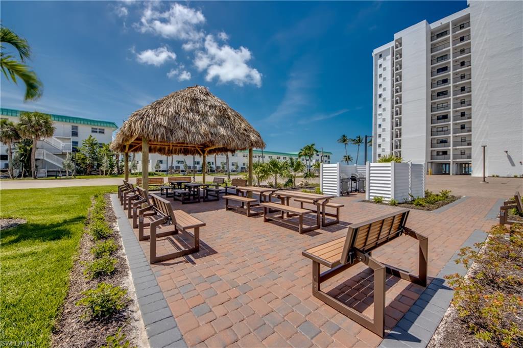 SUNSET CONDO - Residential