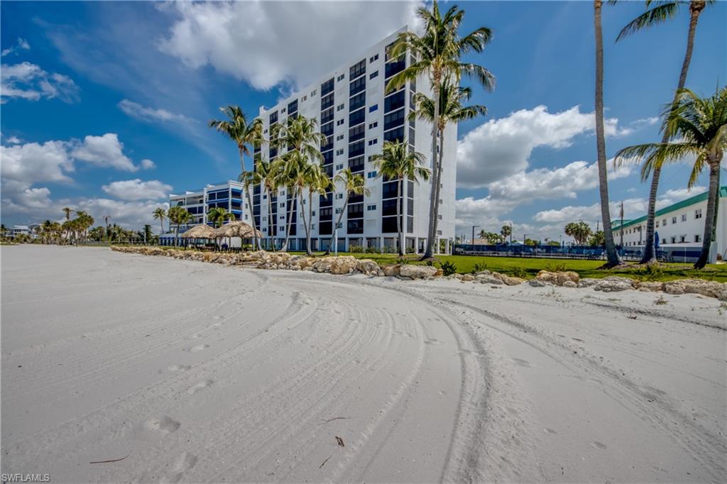 SUNSET CONDO - Residential