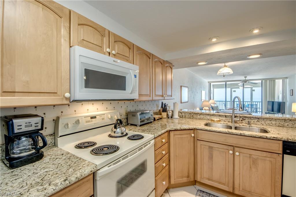 SUNSET CONDO - Residential