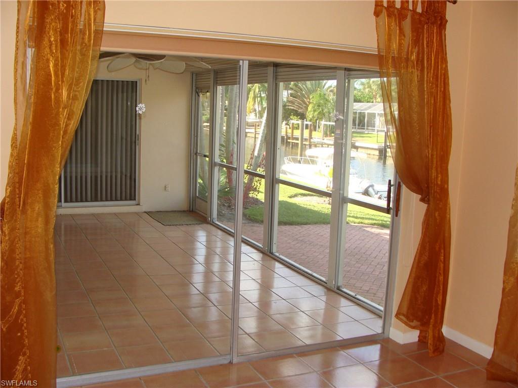 AQUALANE SHORES - Residential