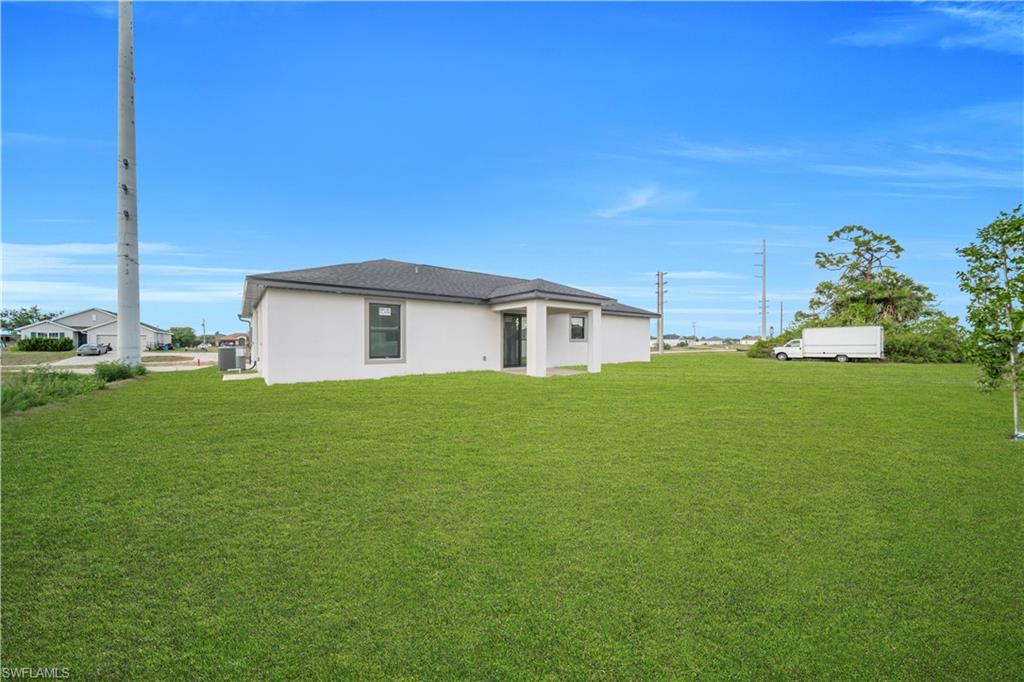 CAPE CORAL - Residential
