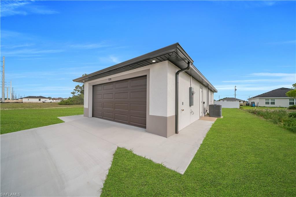 CAPE CORAL - Residential