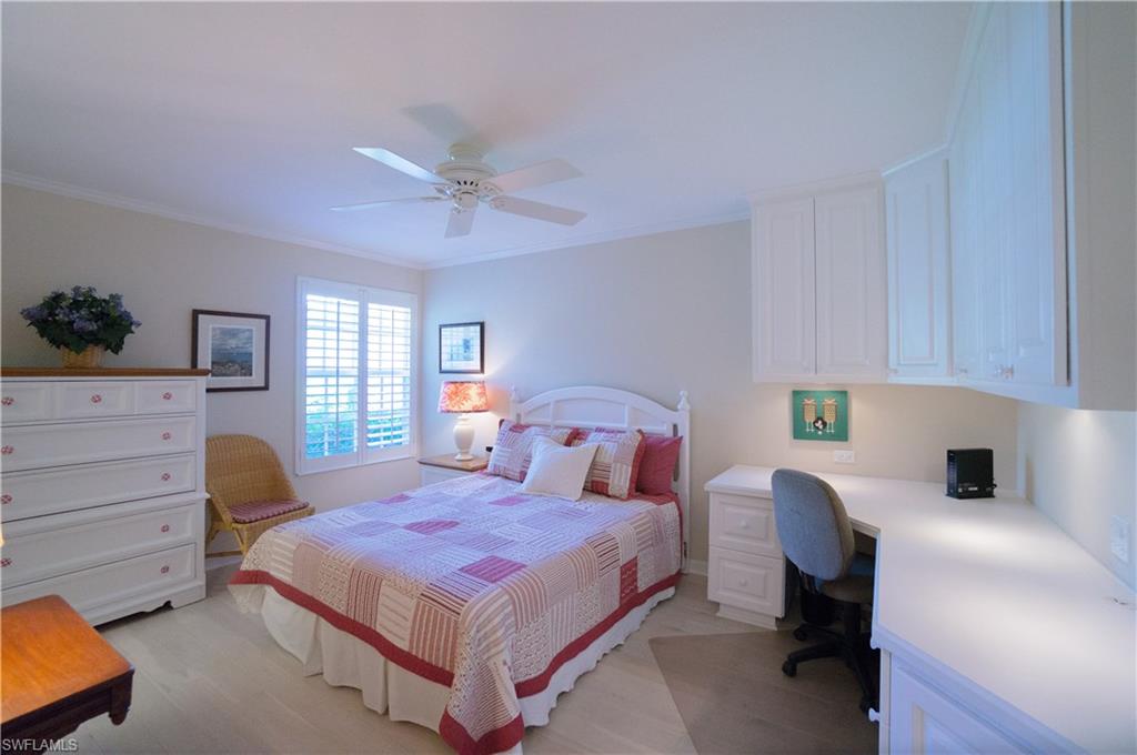 ISLAND WALK - Residential