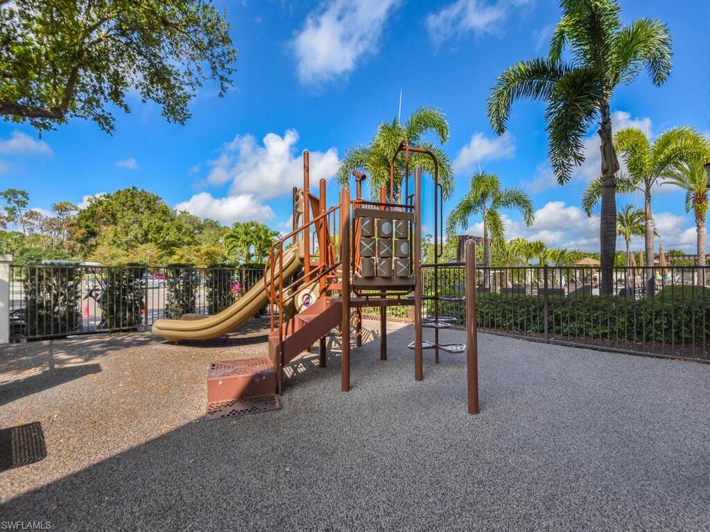 FIDDLESTICKS COUNTRY CLUB - Residential