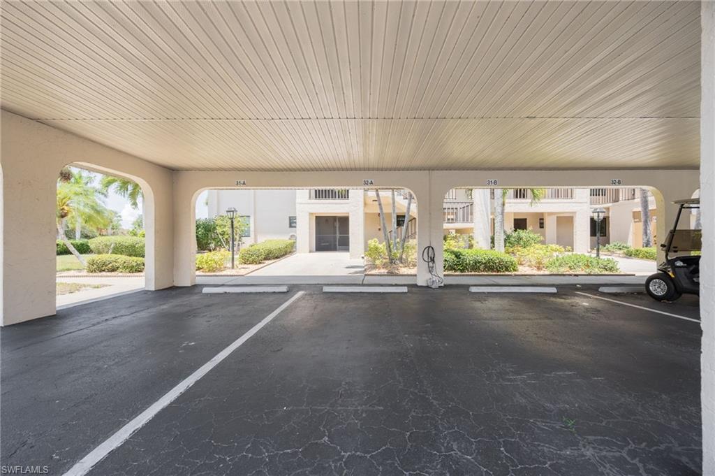 COMMODORE CLUB - Residential