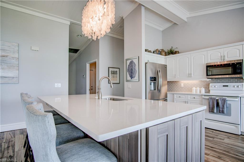 EMERALD LAKES - Residential Lease