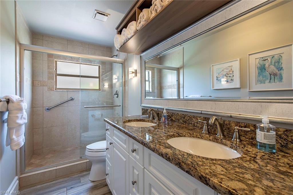 EMERALD LAKES - Residential Lease