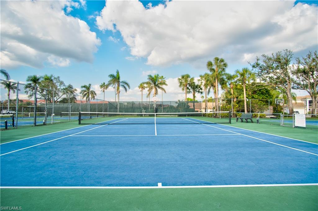 EMERALD LAKES - Residential Lease