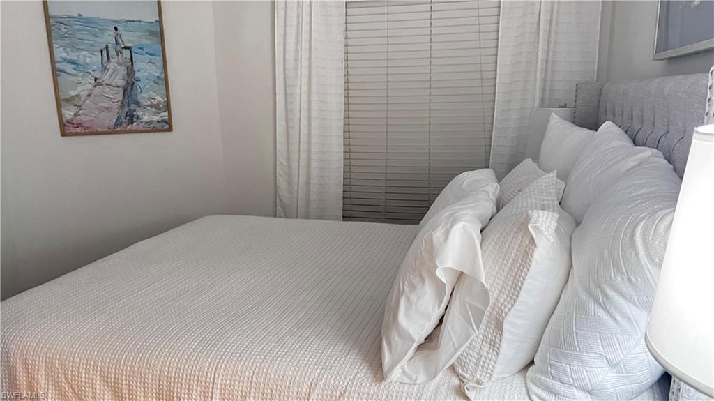 EMERALD LAKES - Residential Lease