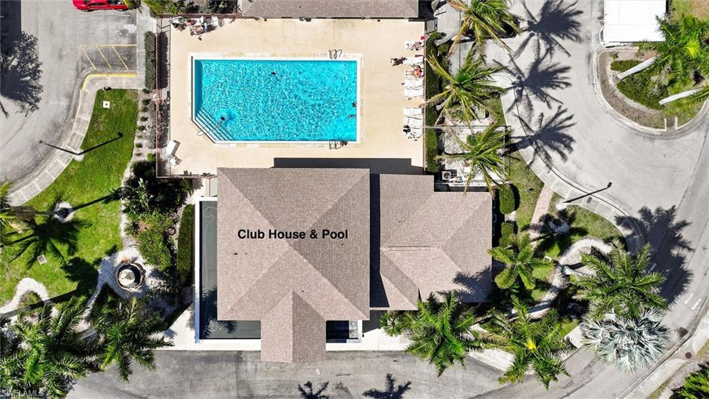 FOUR MILE COVE - Residential