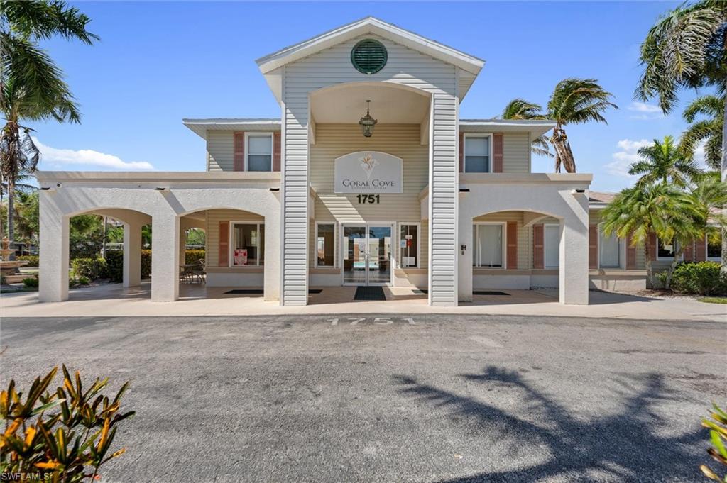 FOUR MILE COVE - Residential