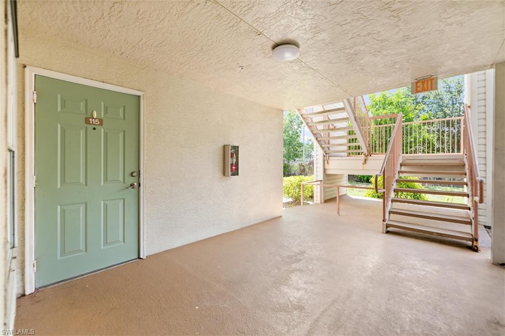 FOUR MILE COVE - Residential