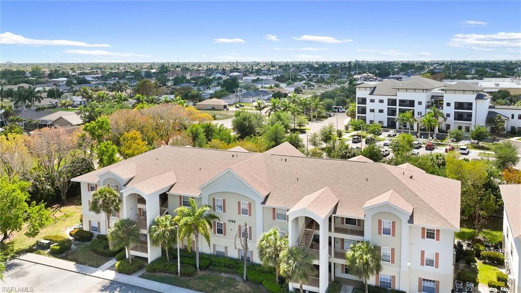 FOUR MILE COVE - Residential