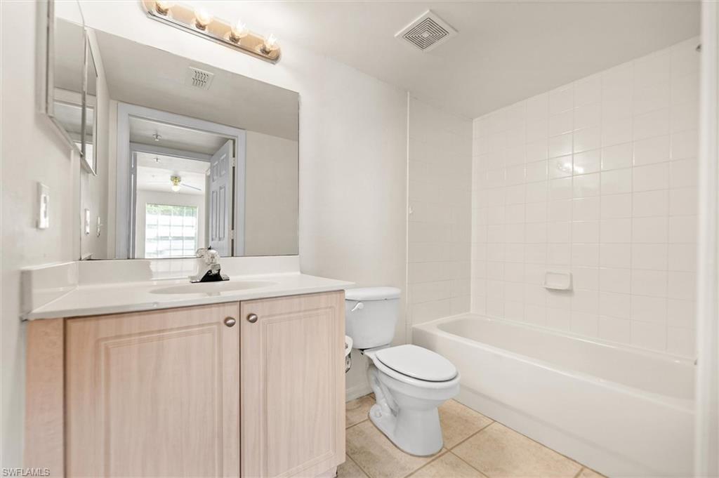 FOUR MILE COVE - Residential