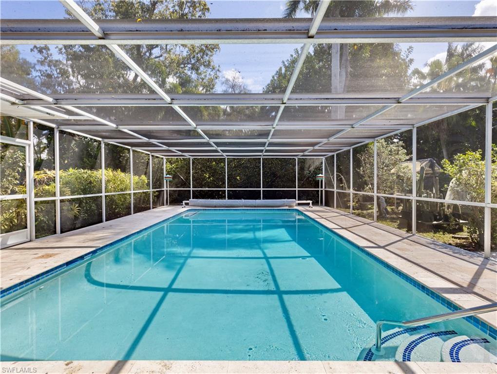 YORK MANOR - Residential