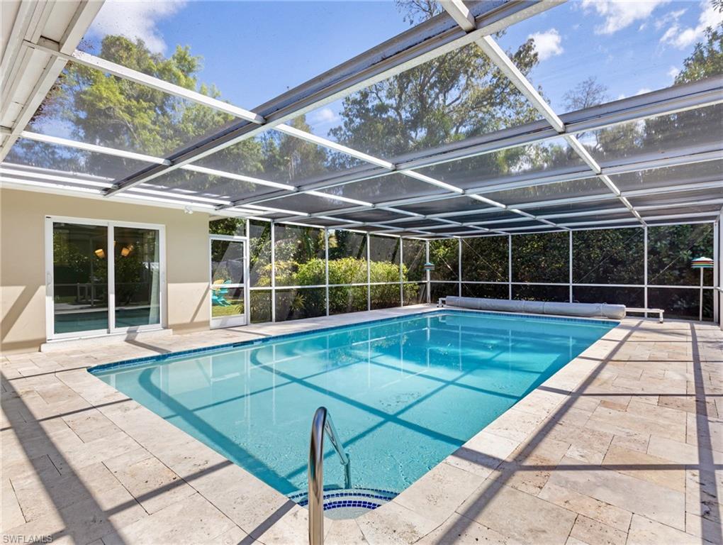 YORK MANOR - Residential