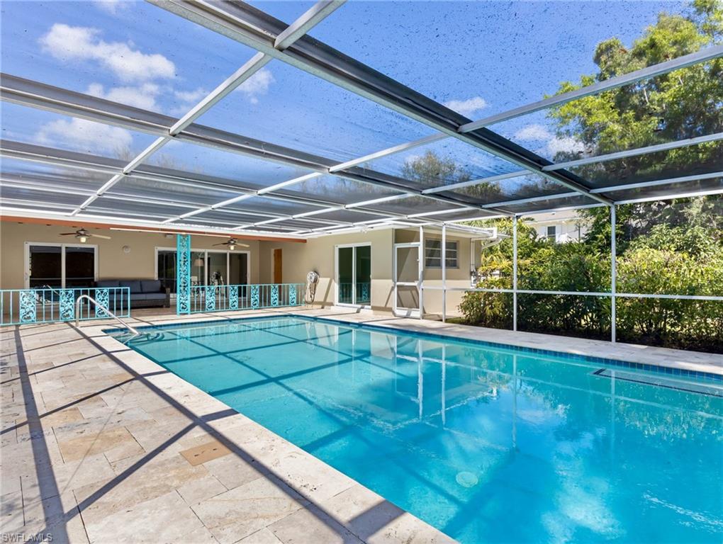 YORK MANOR - Residential