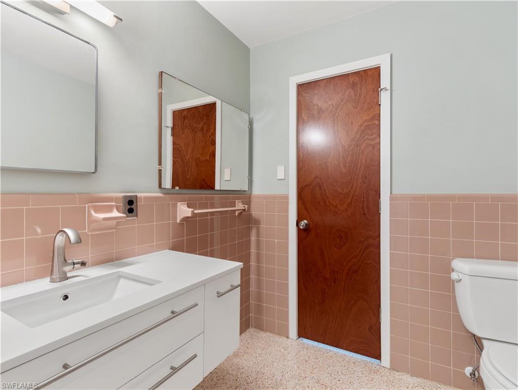 YORK MANOR - Residential