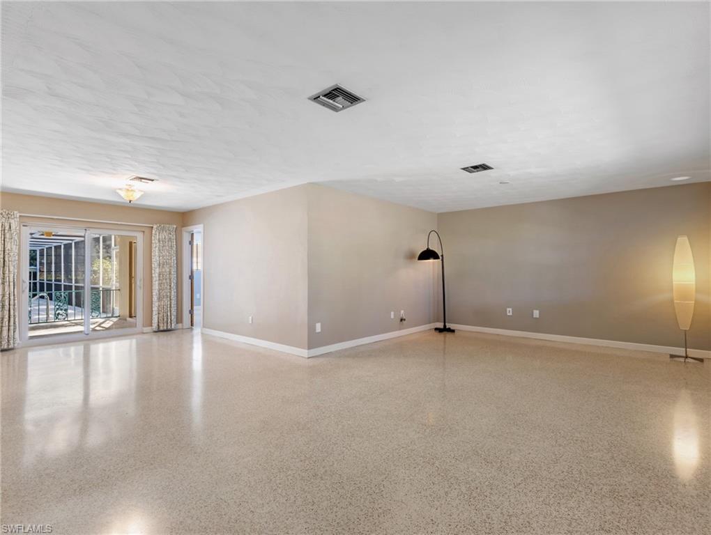 YORK MANOR - Residential