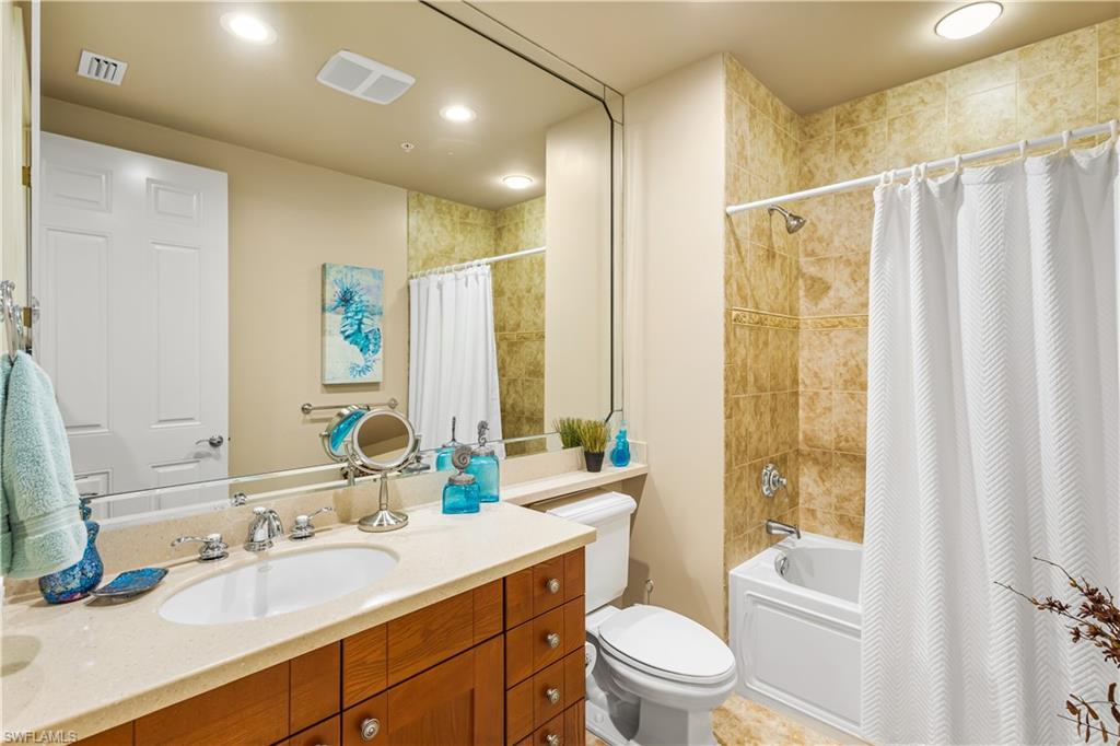 THE PARAMOUNT - Residential