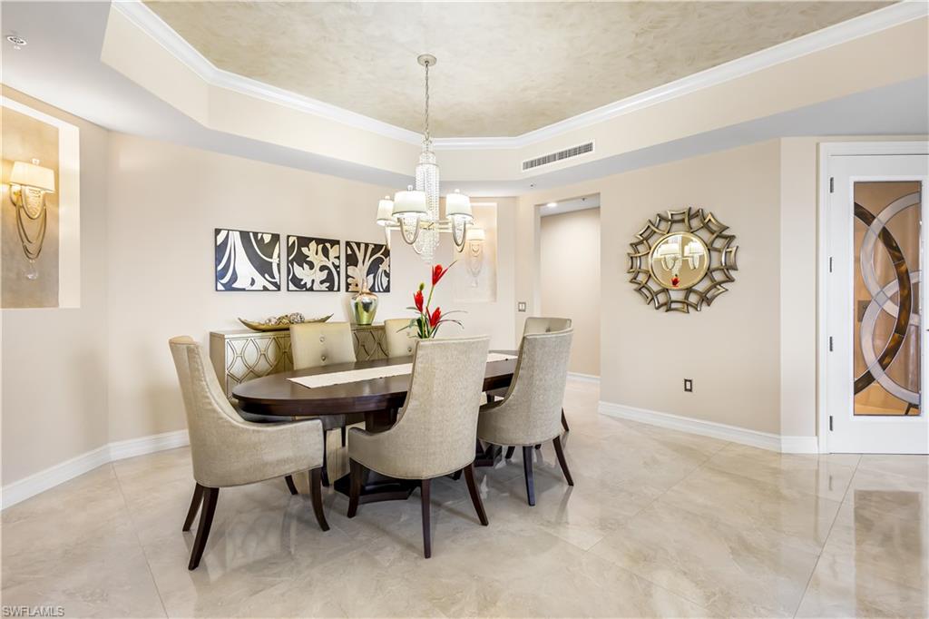 THE PARAMOUNT - Residential