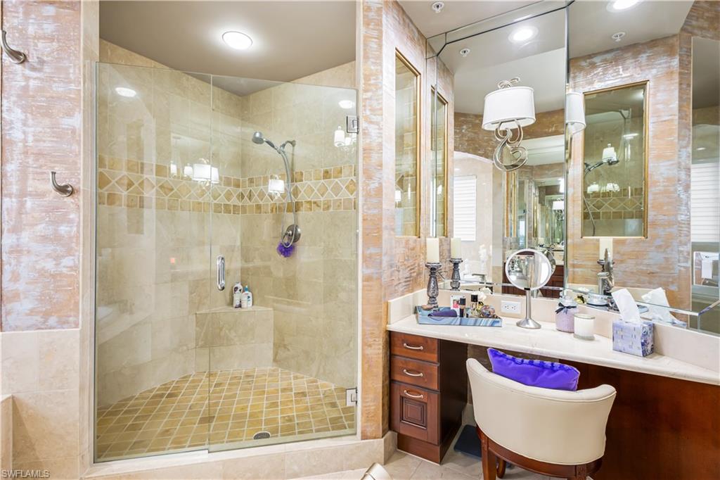 THE PARAMOUNT - Residential