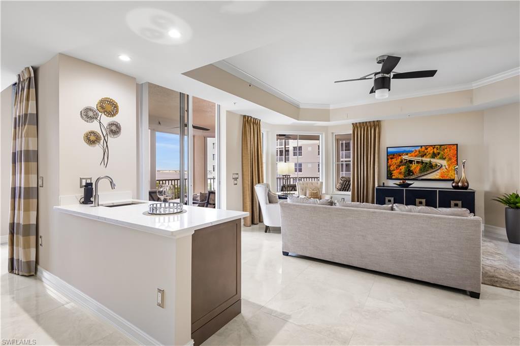 THE PARAMOUNT - Residential