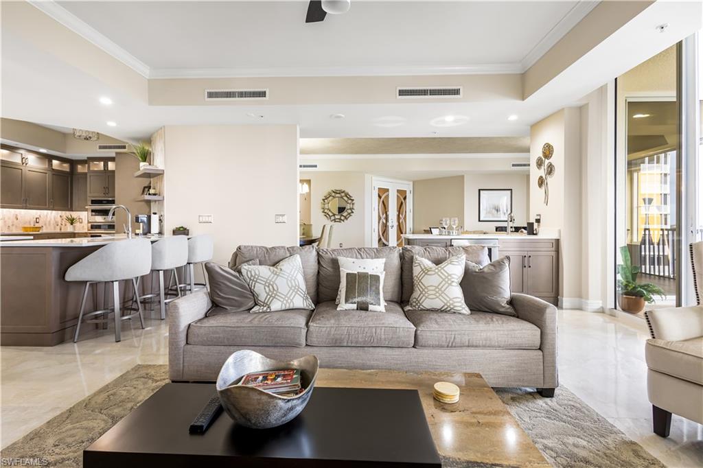 THE PARAMOUNT - Residential