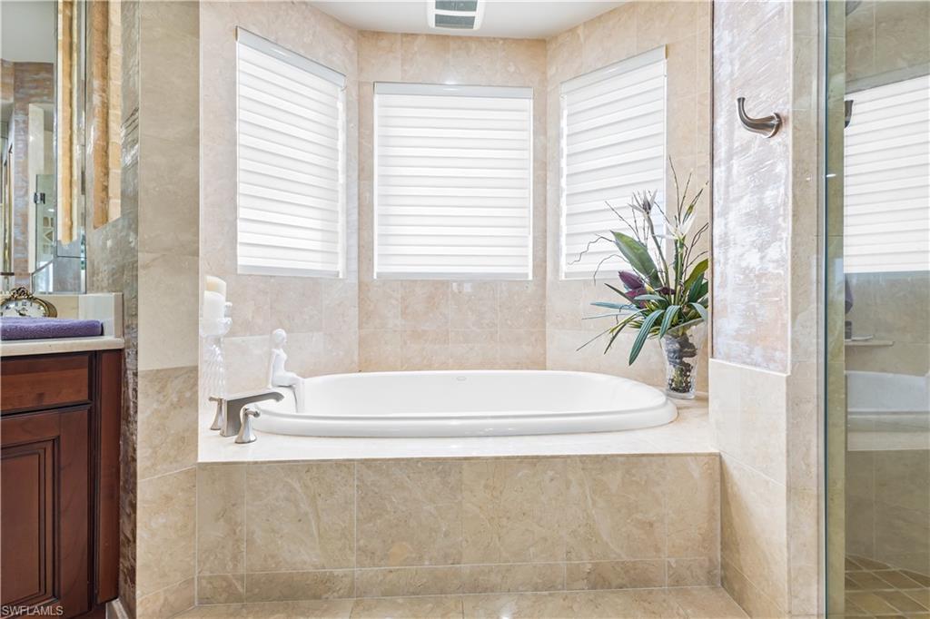 THE PARAMOUNT - Residential