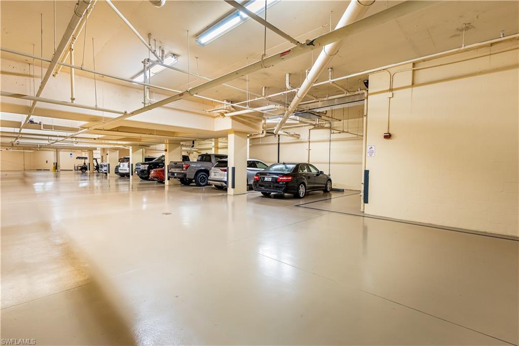 THE PARAMOUNT - Residential