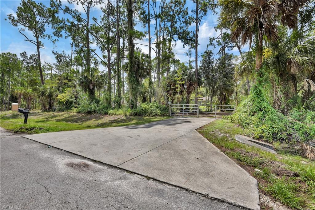 GOLDEN GATE ESTATES - Residential