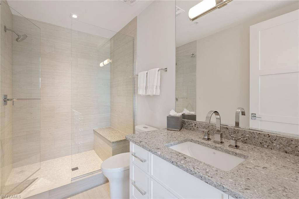 RESIDENCES AT 5TH & 5TH - Residential