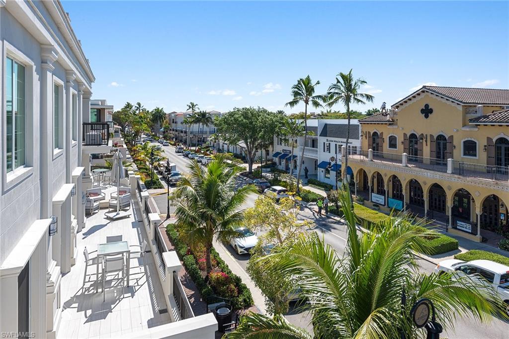 RESIDENCES AT 5TH & 5TH - Residential